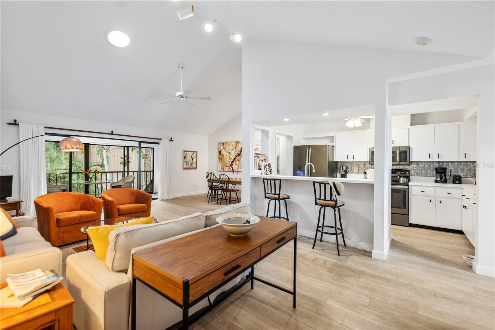 Image 6 of 34 For 1711 Pelican Cove Road 443