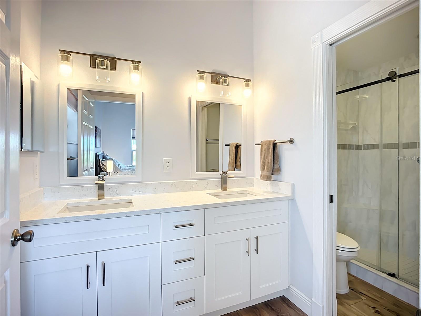 Image 44 of 72 For 2424 Bay Drive 2424-2426