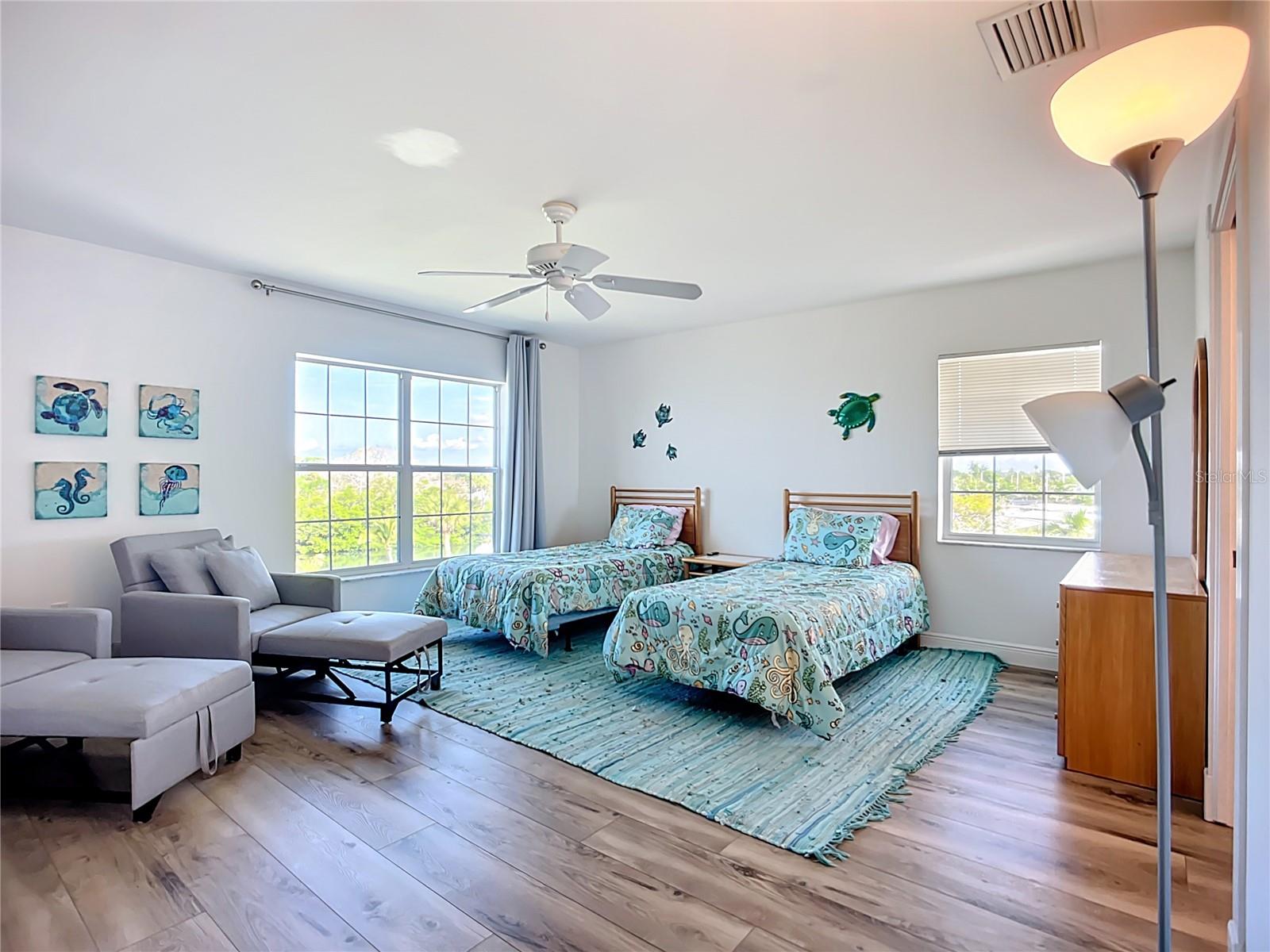 Image 47 of 72 For 2424 Bay Drive 2424-2426