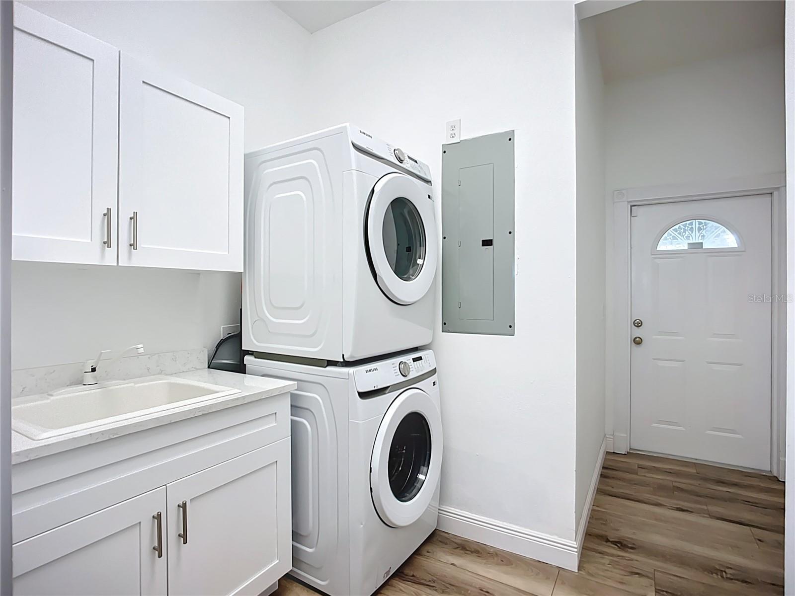 Image 51 of 72 For 2424 Bay Drive 2424-2426
