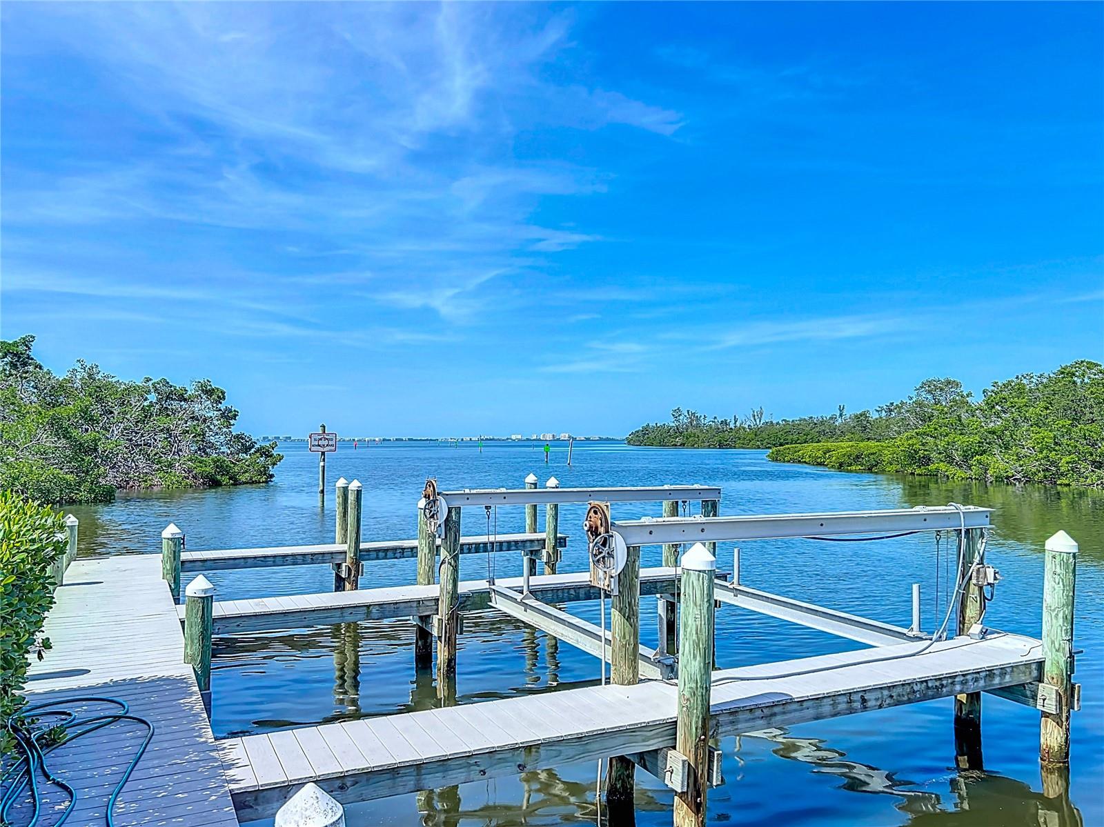 Image 60 of 72 For 2424 Bay Drive 2424-2426
