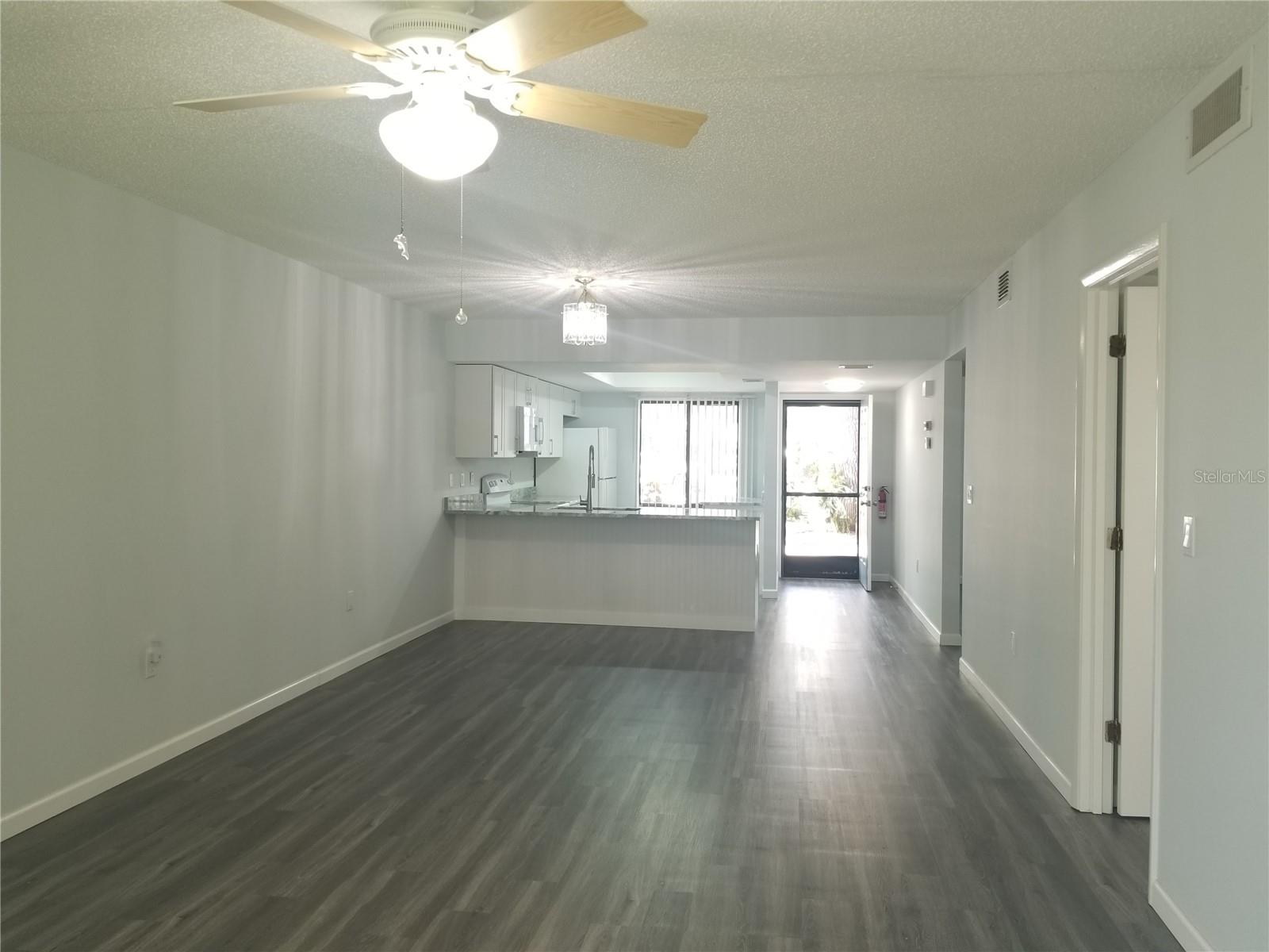 Image 11 of 58 For 7842 Eagle Creek Drive 7842