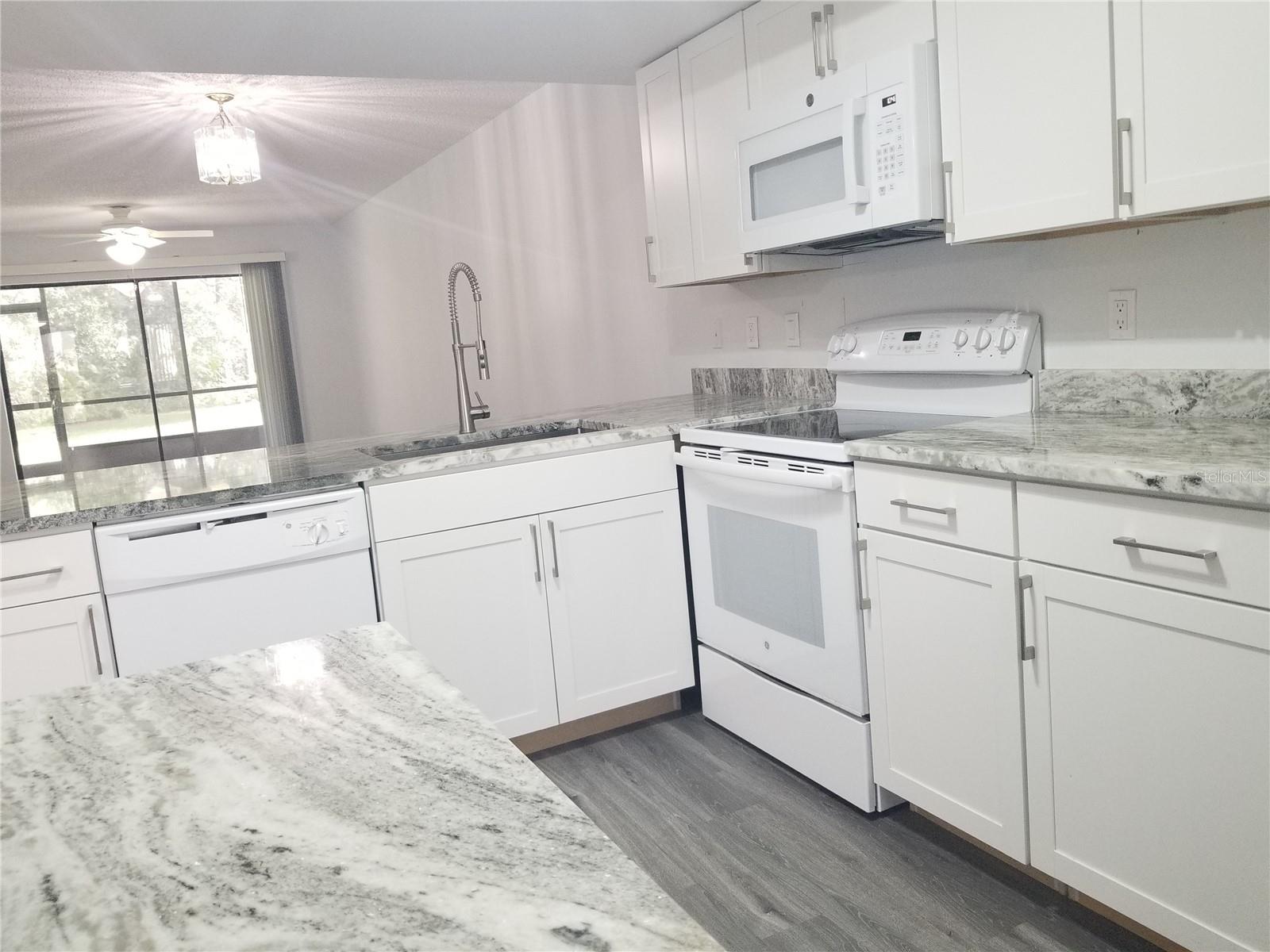 Image 7 of 58 For 7842 Eagle Creek Drive 7842