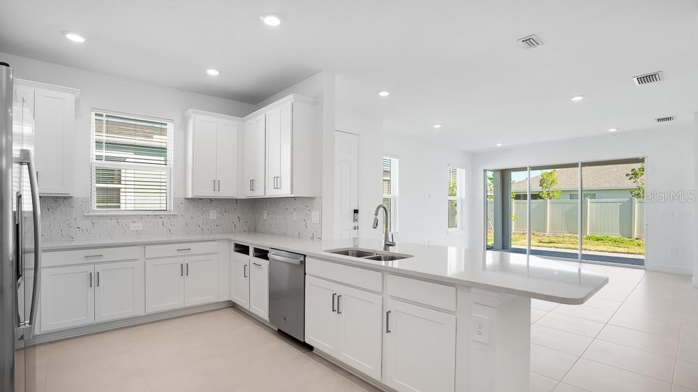 Image 3 of 50 For 16114 Ivy Ridge Court