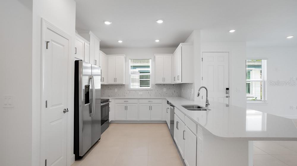 Image 4 of 50 For 16114 Ivy Ridge Court