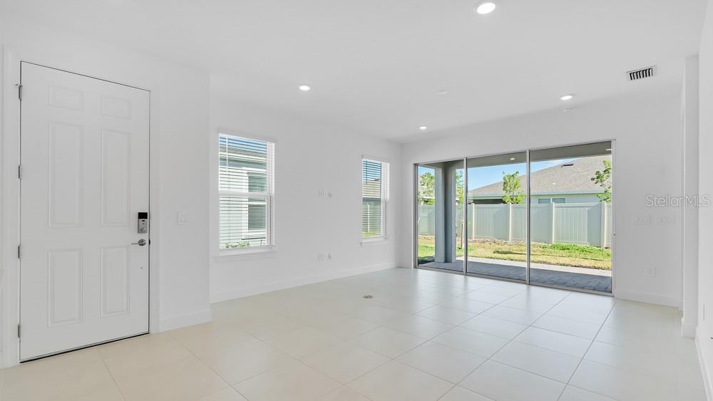 Image 8 of 50 For 16114 Ivy Ridge Court