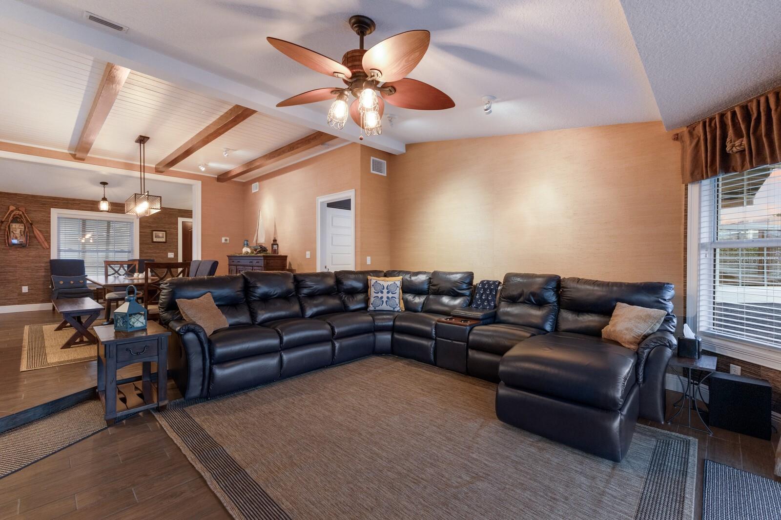 Image 11 of 68 For 4517 Pinfish Lane