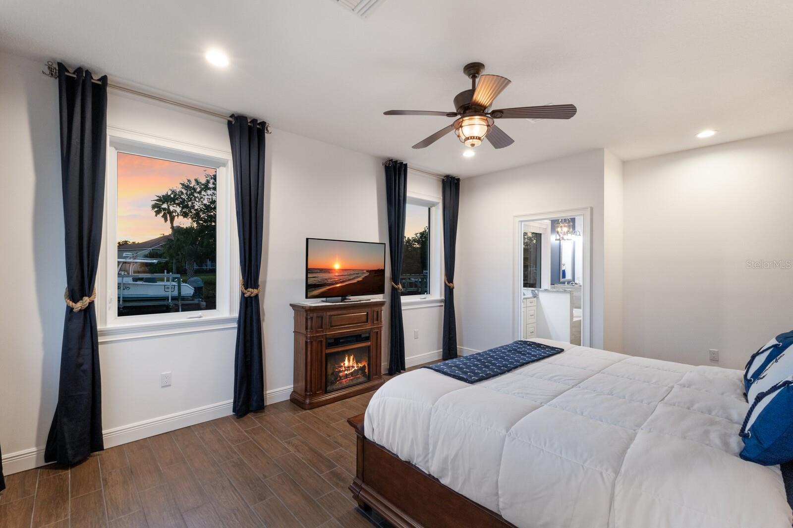 Image 14 of 68 For 4517 Pinfish Lane