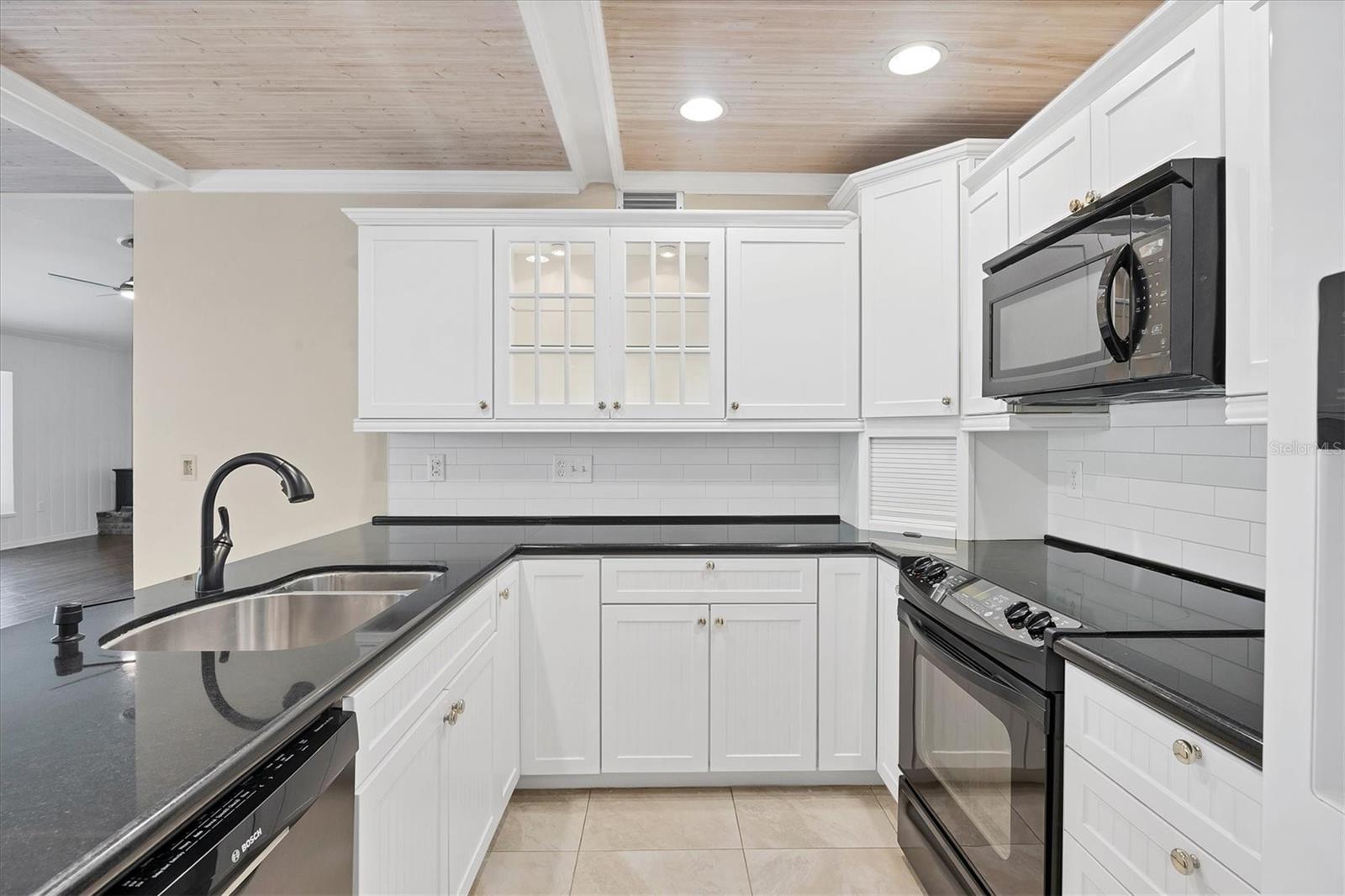 Image 14 of 71 For 5504 Beneva Woods Circle