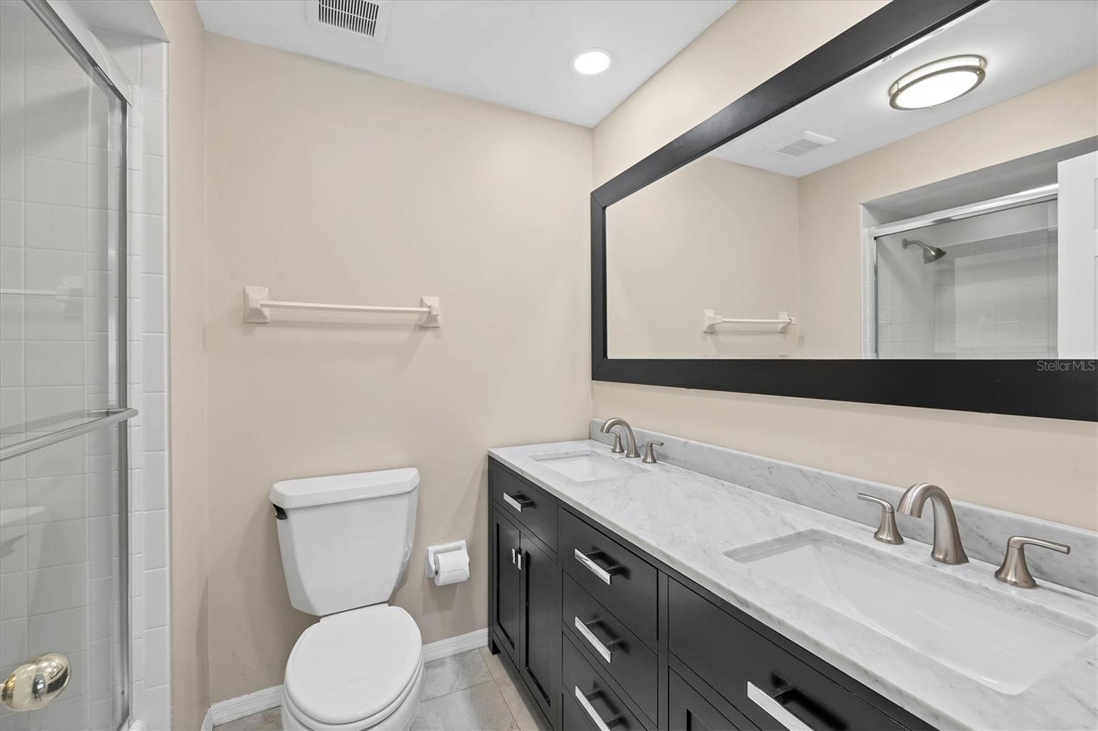 Image 37 of 71 For 5504 Beneva Woods Circle