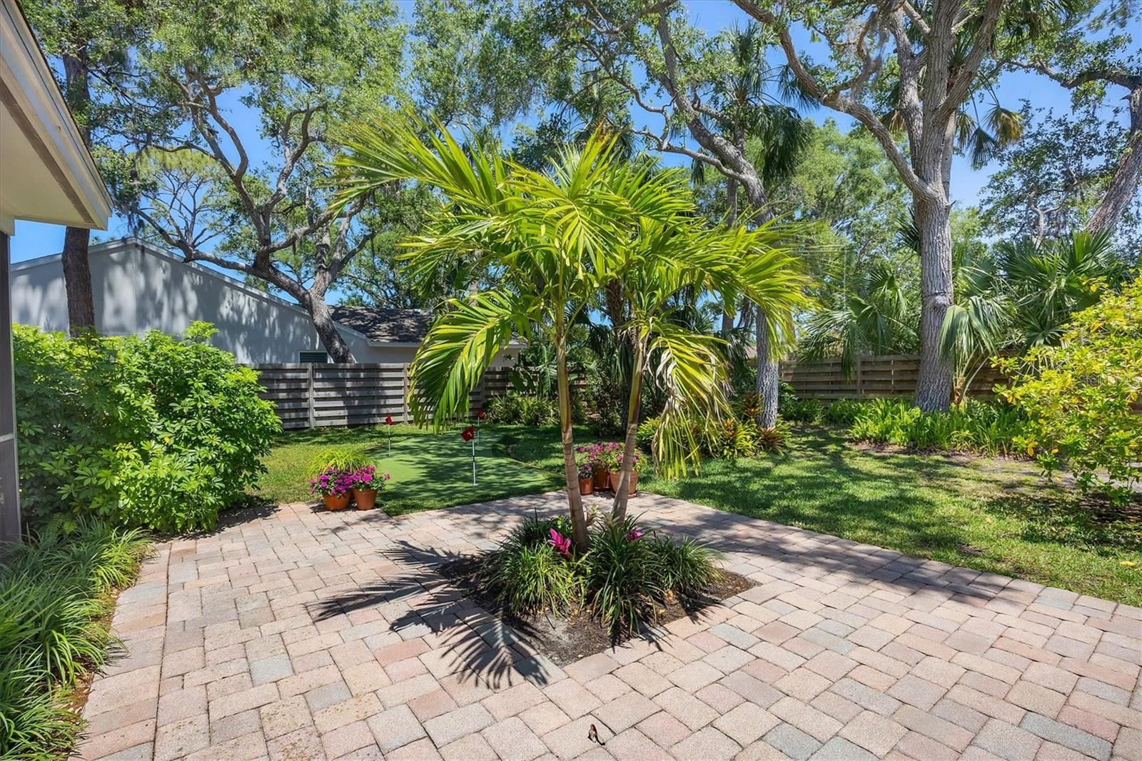 Image 42 of 71 For 5504 Beneva Woods Circle