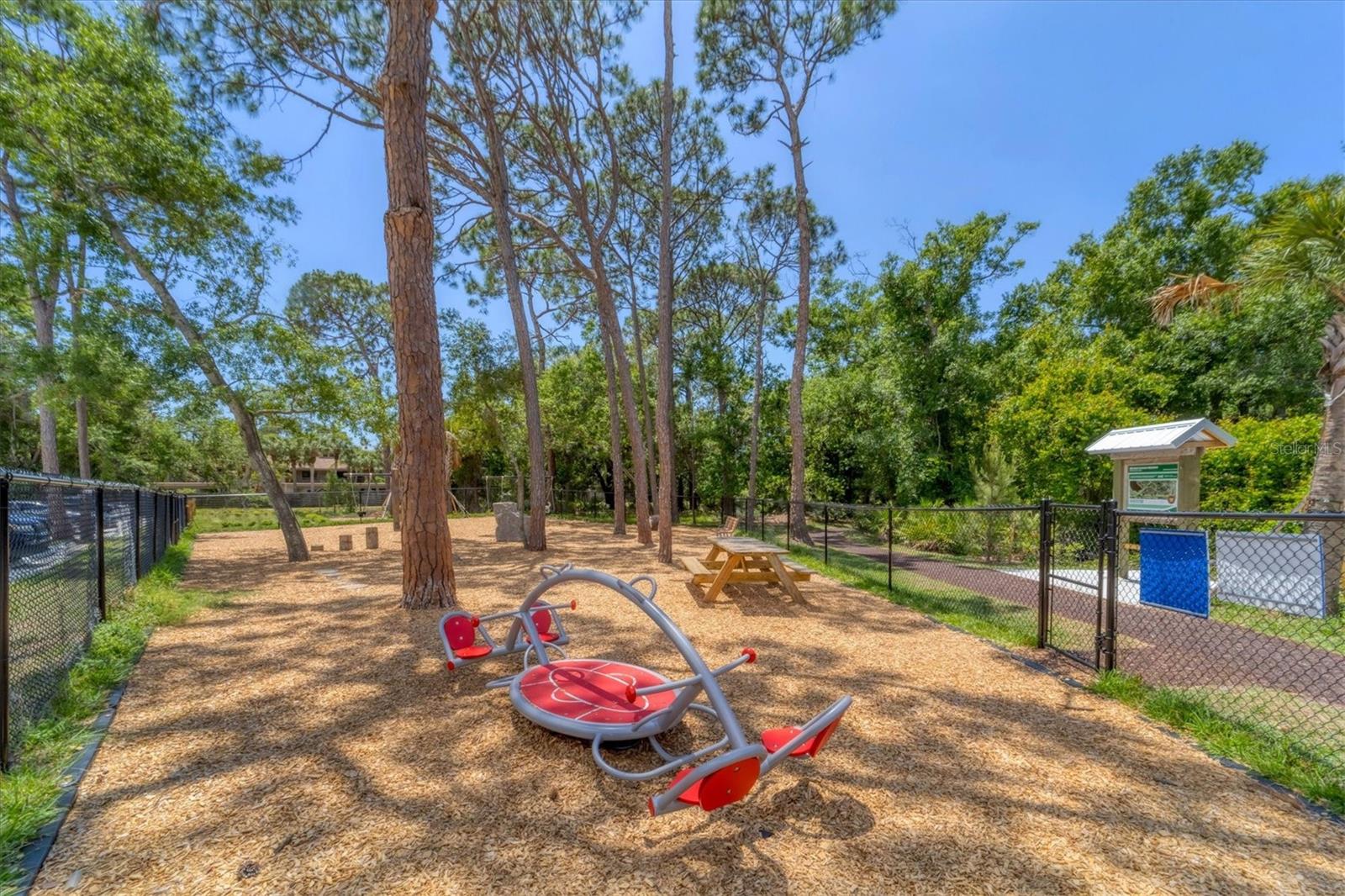 Image 55 of 71 For 5504 Beneva Woods Circle