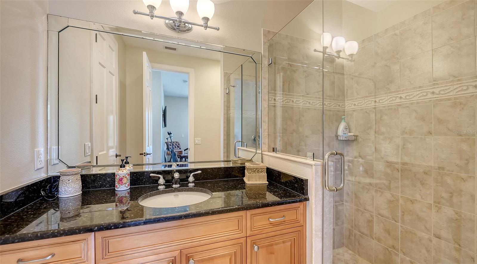 Image 40 of 73 For 7342 Captain Kidd Avenue