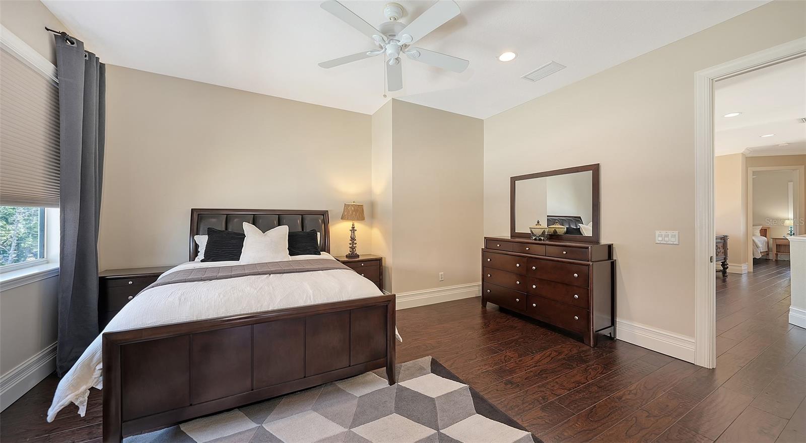 Image 42 of 73 For 7342 Captain Kidd Avenue