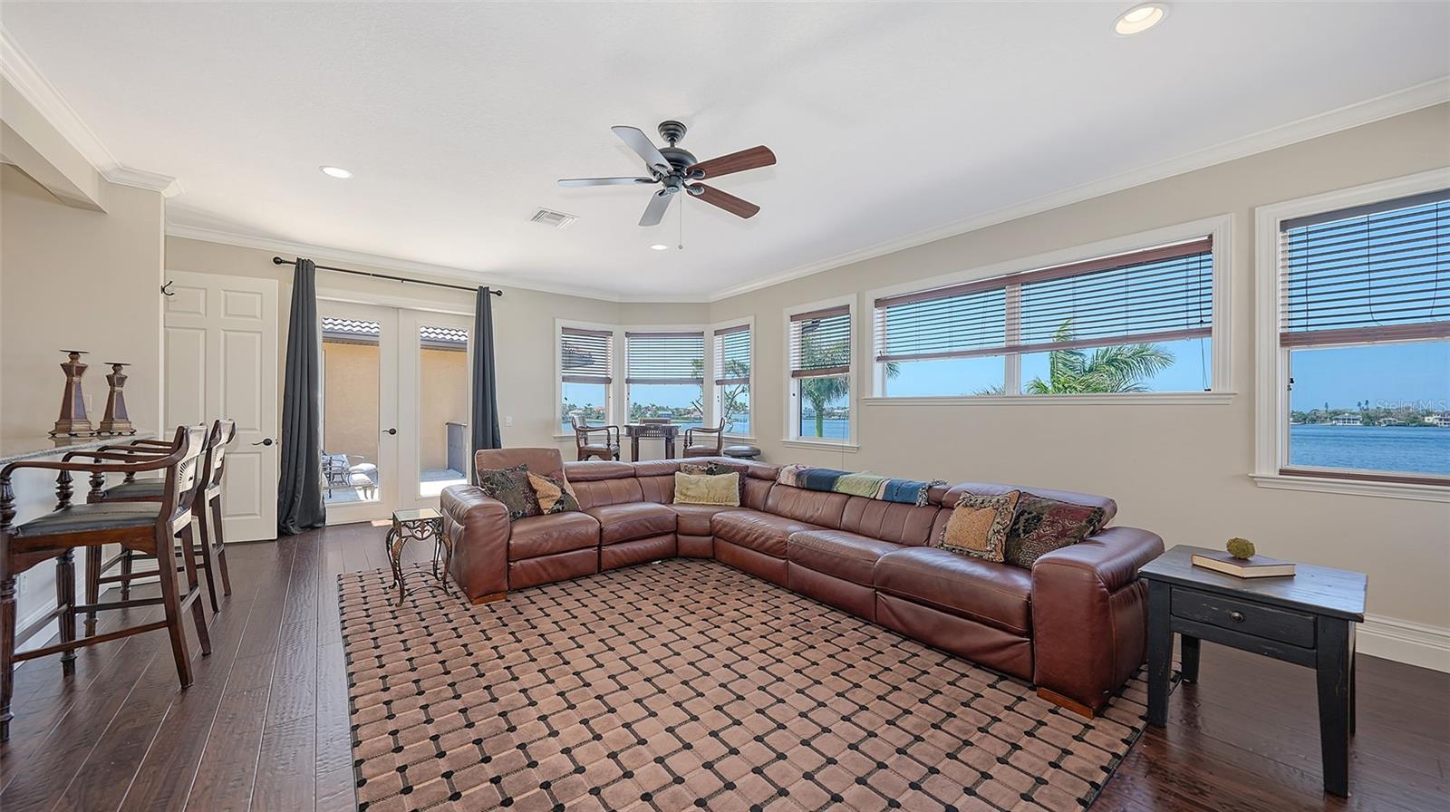 Image 43 of 73 For 7342 Captain Kidd Avenue