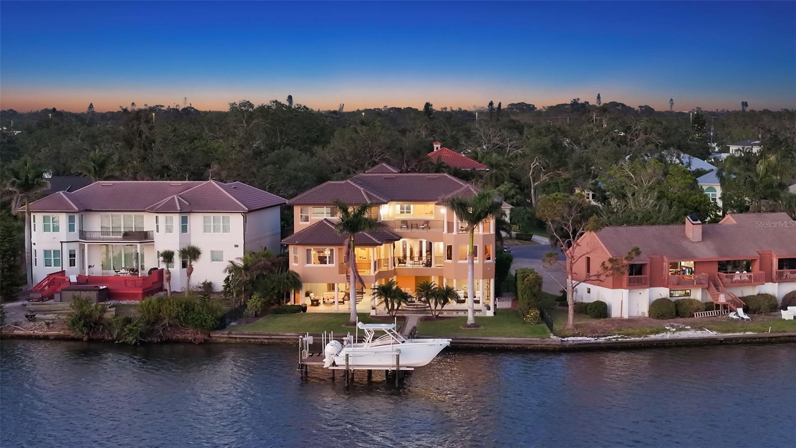 Image 5 of 73 For 7342 Captain Kidd Avenue