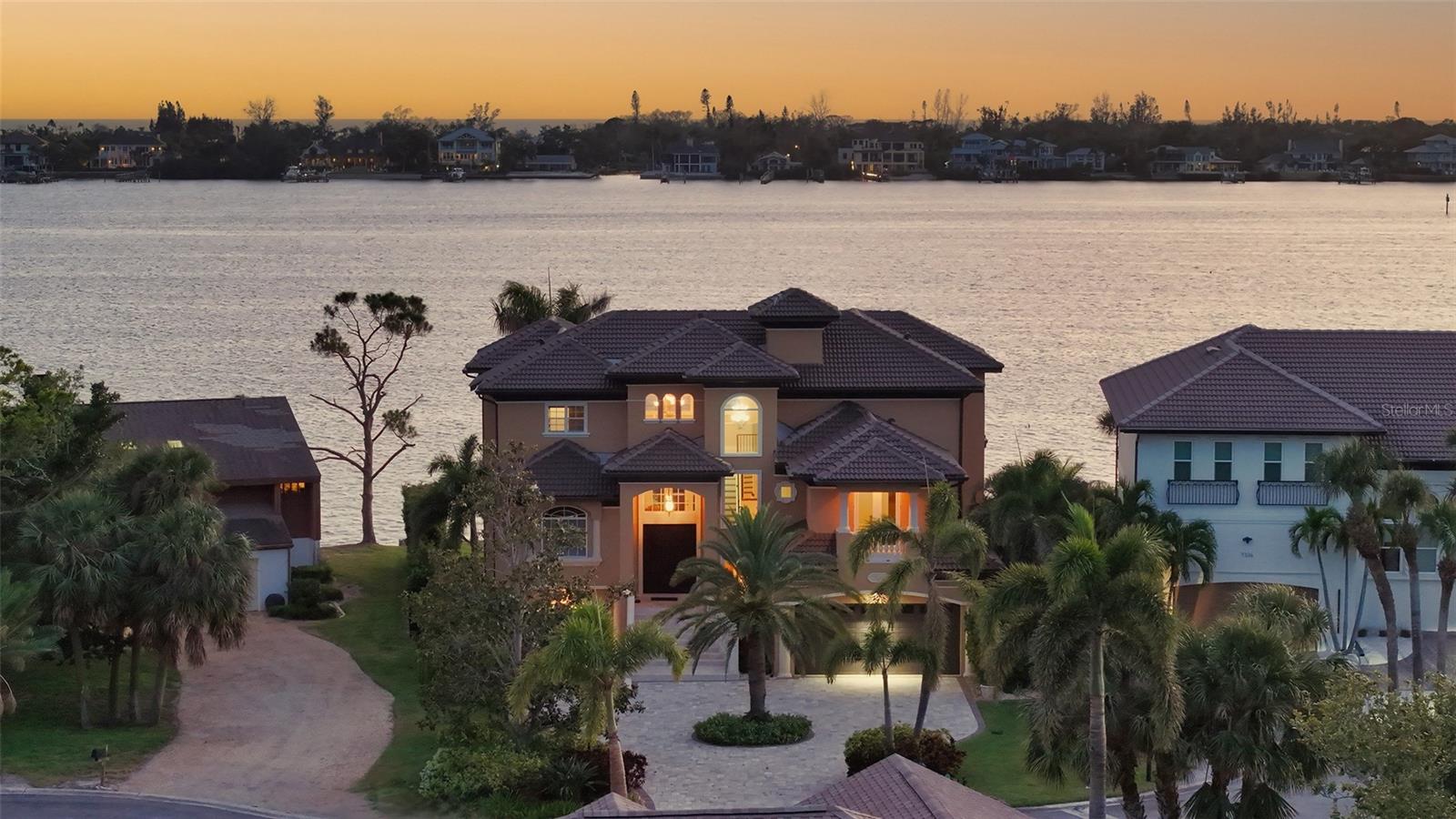 Image 6 of 73 For 7342 Captain Kidd Avenue