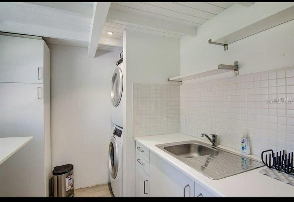 Image 21 of 40 For 6931 Magellan Way