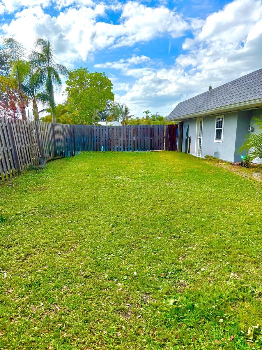 Image 31 of 40 For 6931 Magellan Way