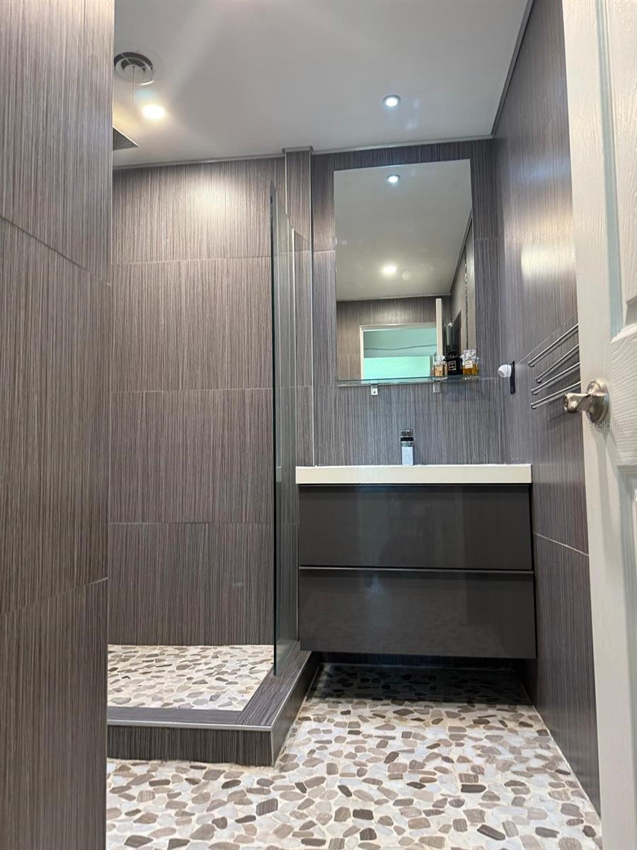 Image 5 of 40 For 6931 Magellan Way