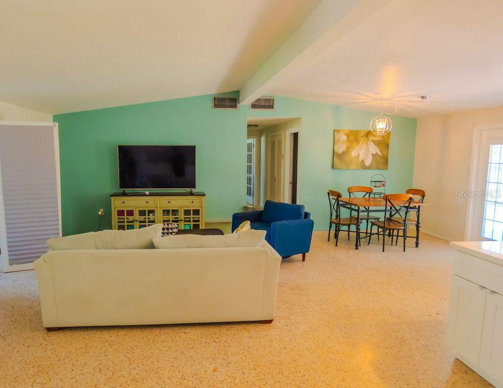 Image 9 of 40 For 6931 Magellan Way