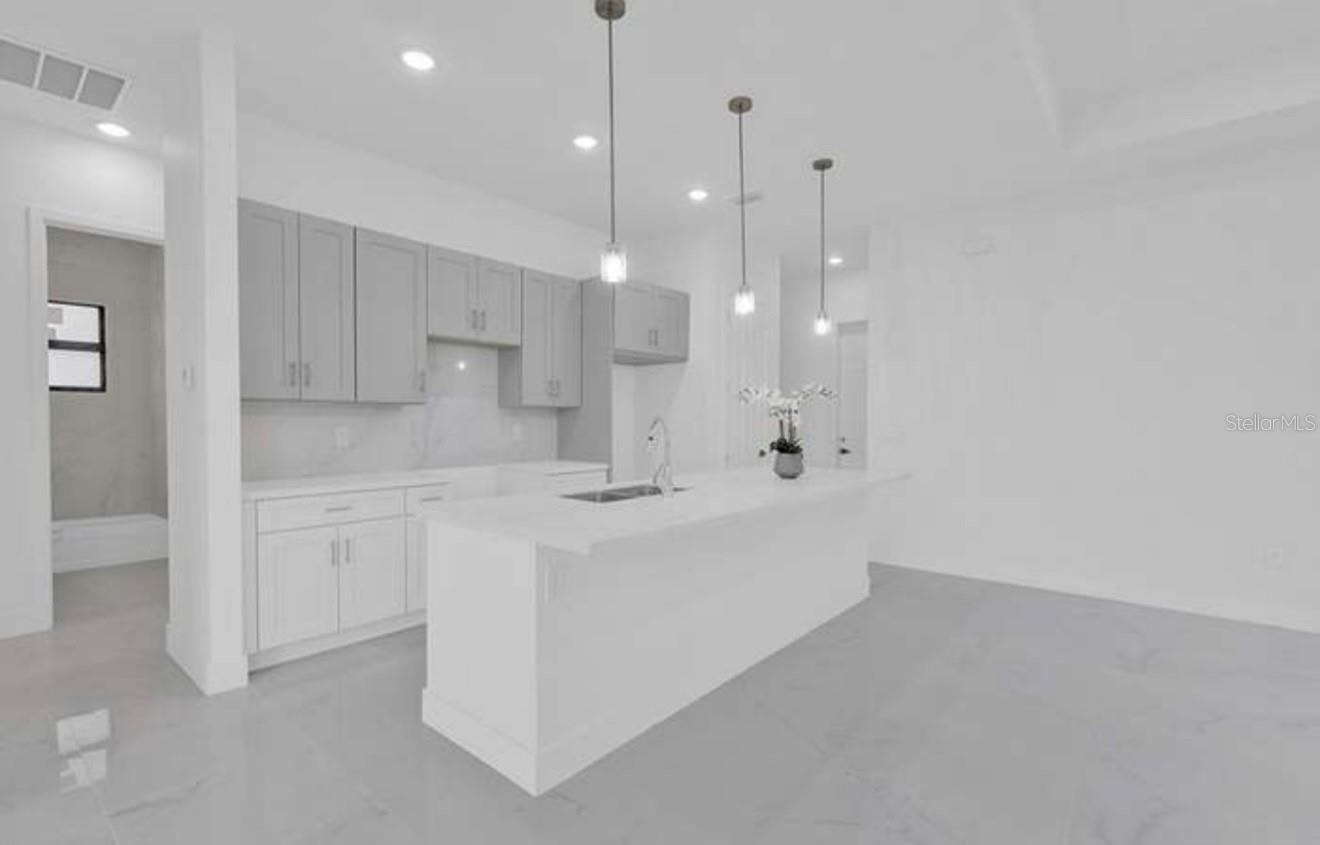 Image 6 of 19 For 3509 23rd Street Sw