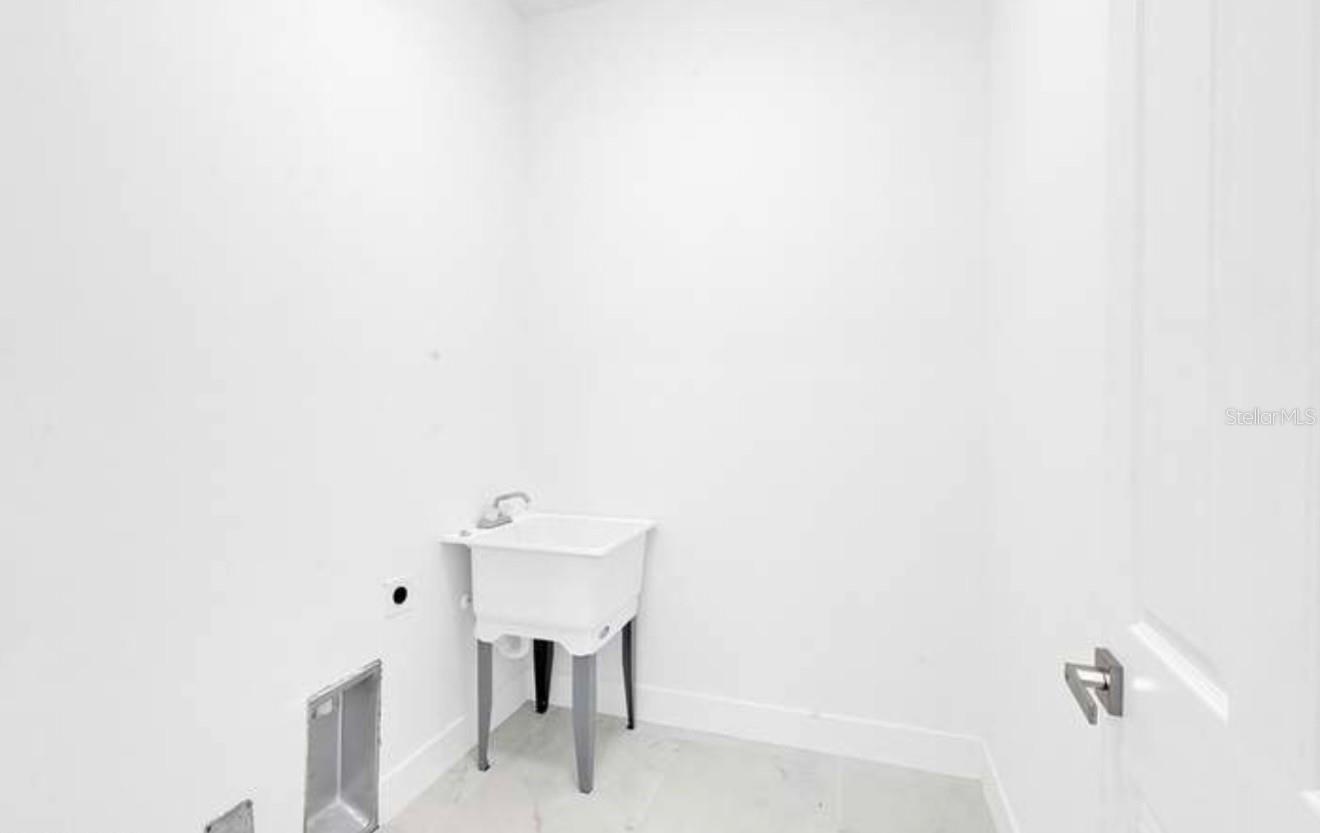 Image 7 of 19 For 3509 23rd Street Sw