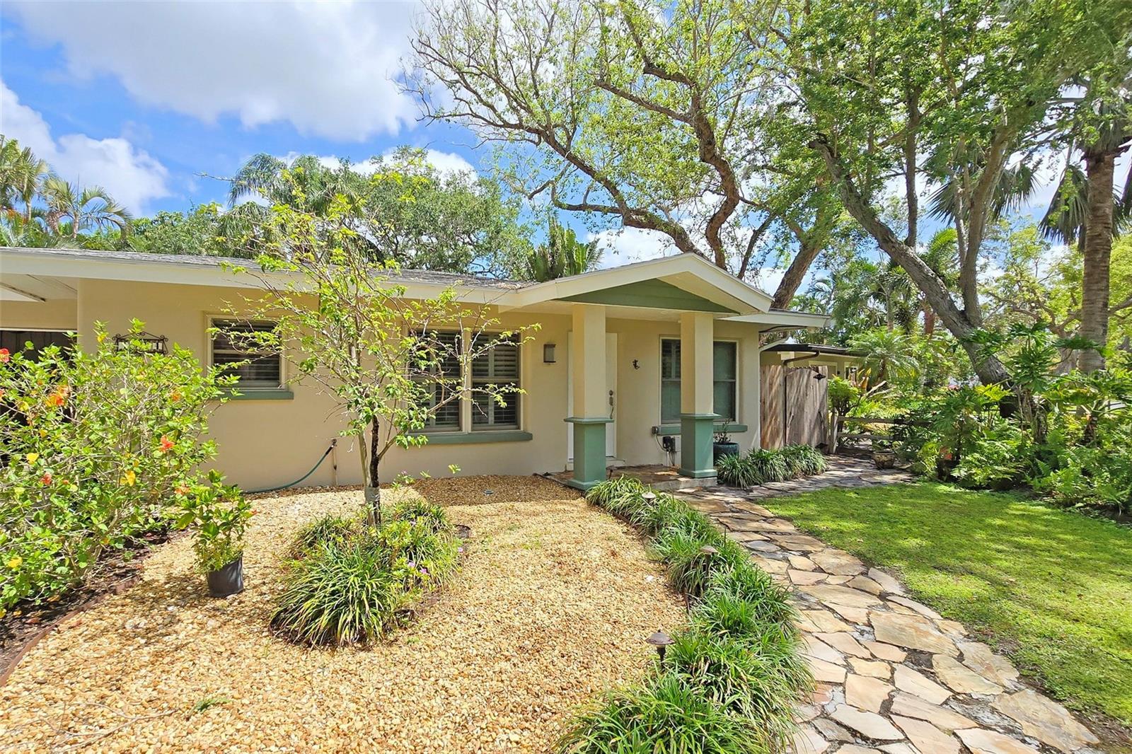 Details for 3004 Bay Shore Circle, SARASOTA, FL 34234