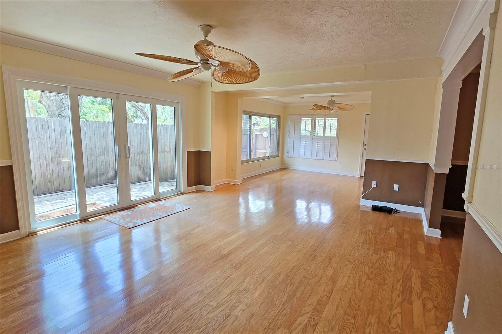 Image 11 of 34 For 3004 Bay Shore Circle
