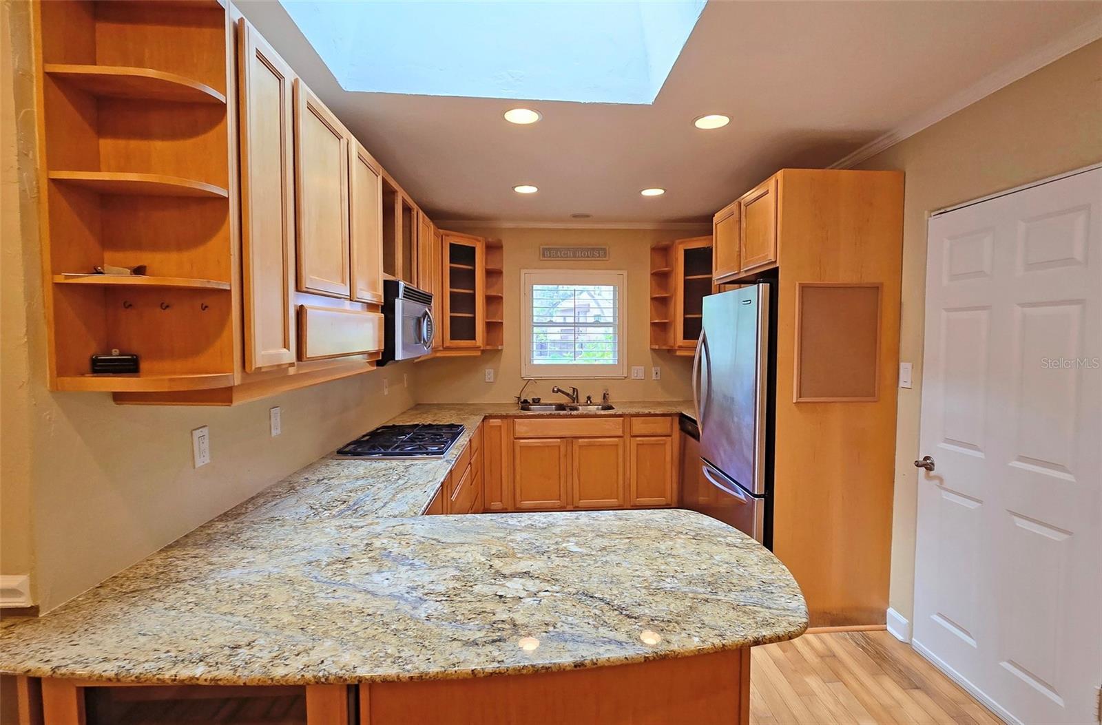 Image 5 of 34 For 3004 Bay Shore Circle