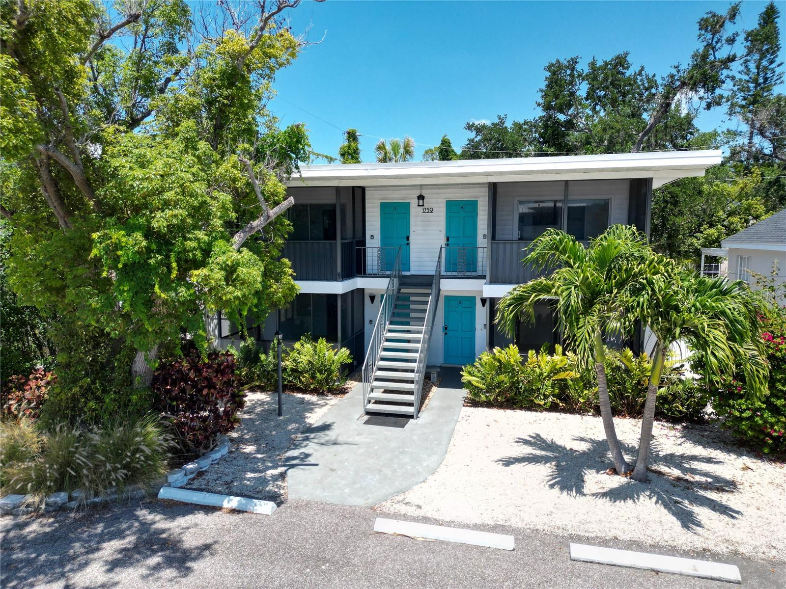 Image 10 of 10 For 1739 Siesta Drive 4