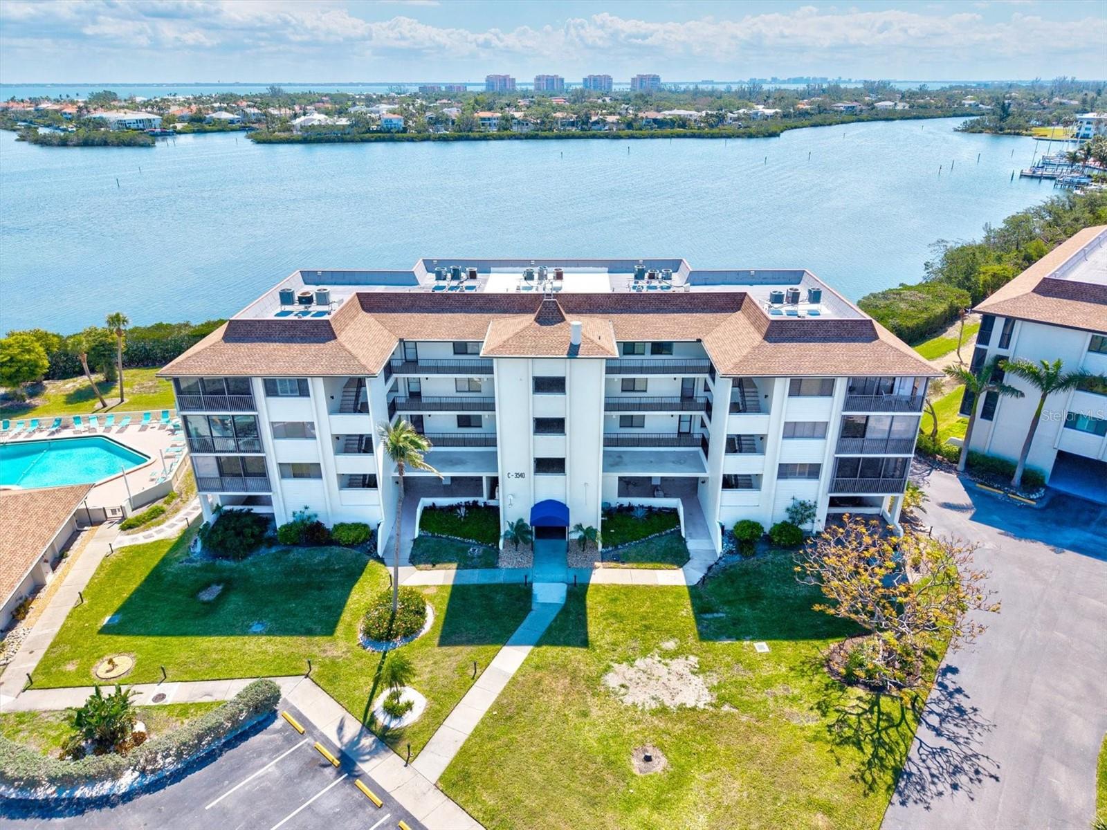 Image 4 of 77 For 3540 Gulf Of Mexico Drive  202