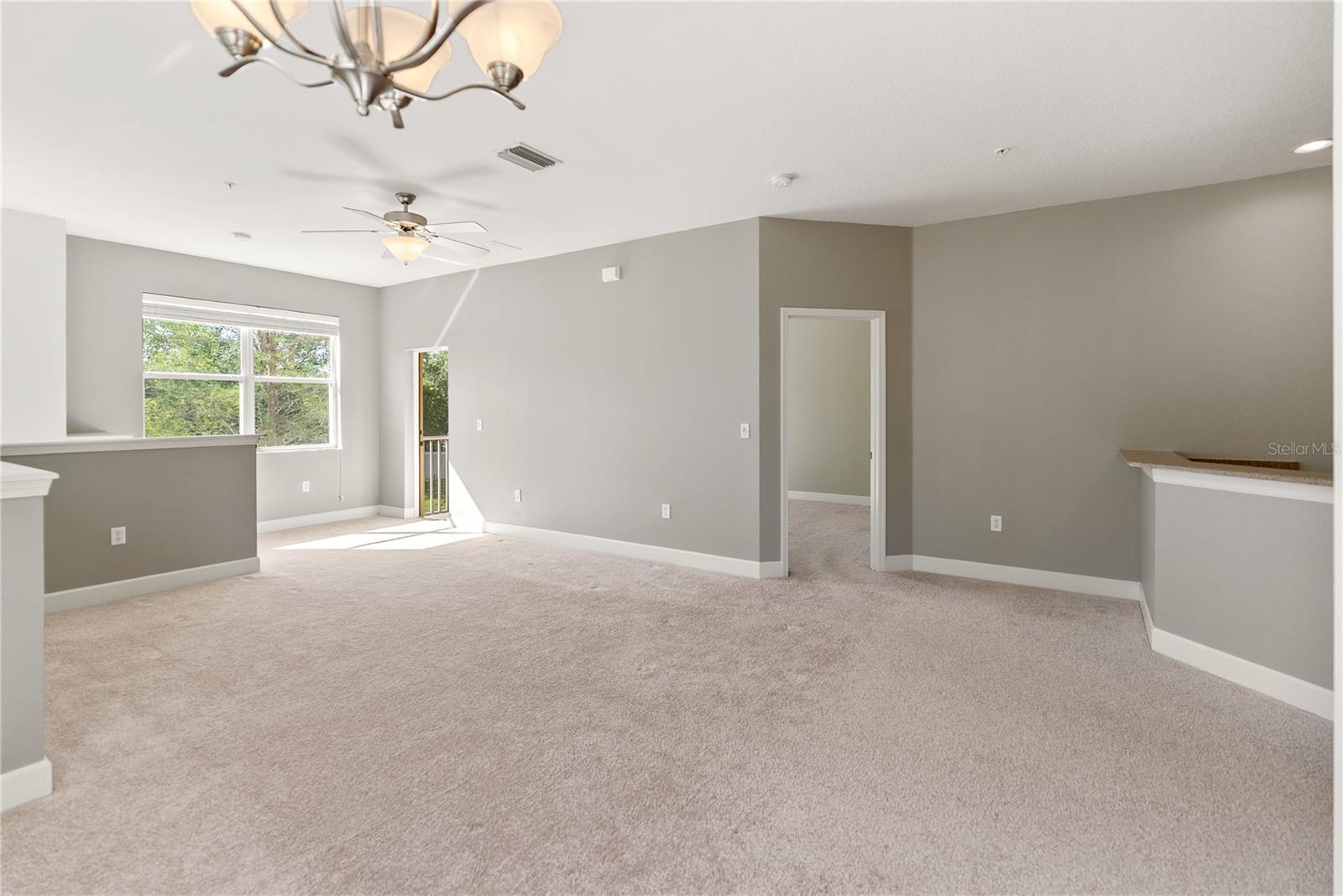 Image 8 of 44 For 3671 Parkridge Circle 8-201