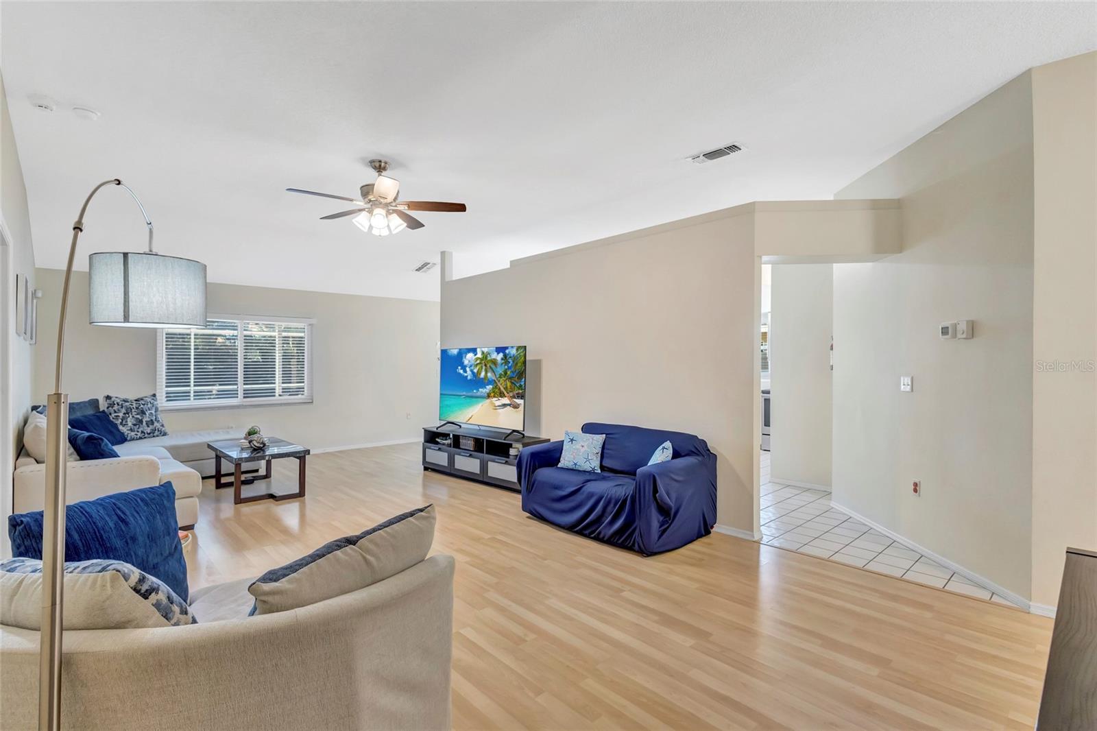Image 16 of 39 For 6415 39th Avenue W