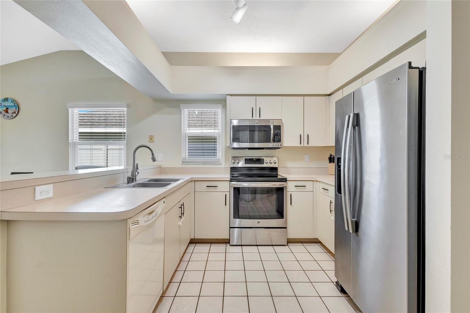 Image 19 of 39 For 6415 39th Avenue W