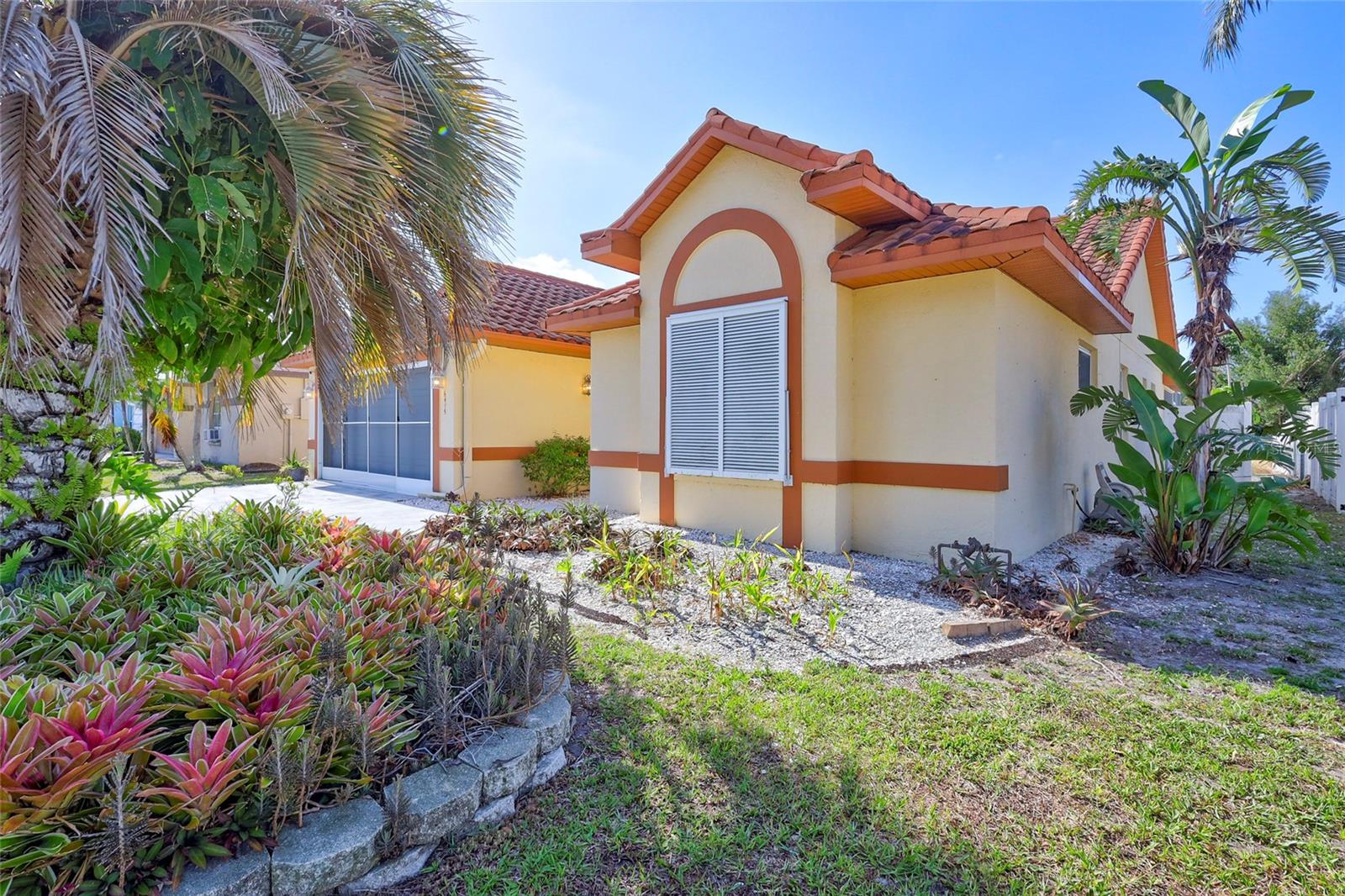 Image 2 of 39 For 6415 39th Avenue W