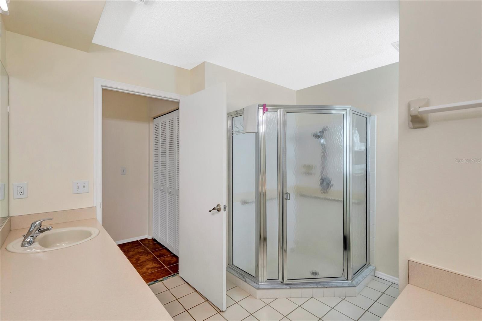 Image 31 of 39 For 6415 39th Avenue W