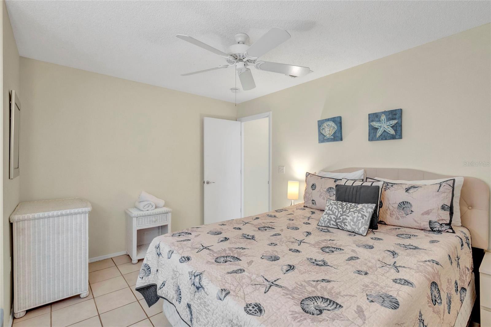 Image 33 of 39 For 6415 39th Avenue W
