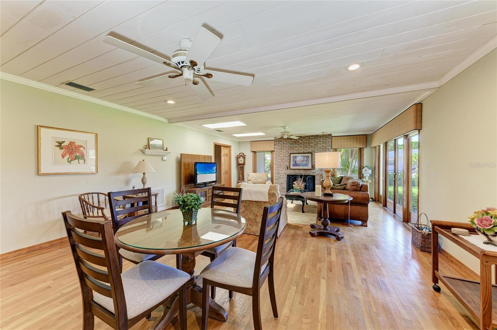Image 36 of 57 For 4611 17th Avenue W