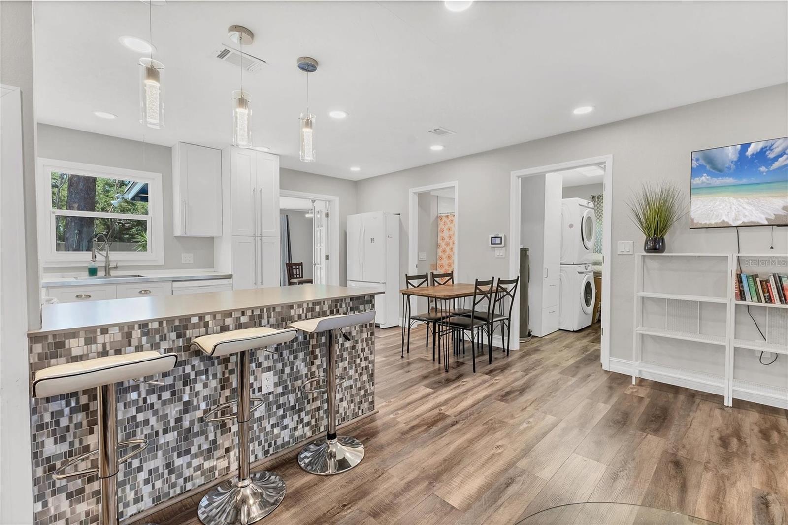Image 11 of 76 For 2350 Novus Street