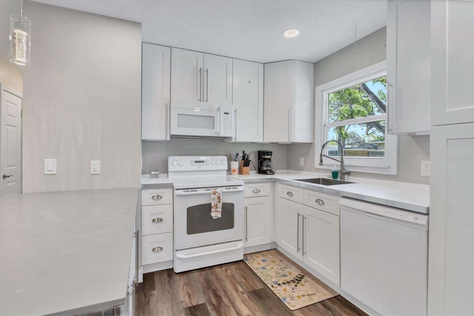 Image 12 of 76 For 2350 Novus Street