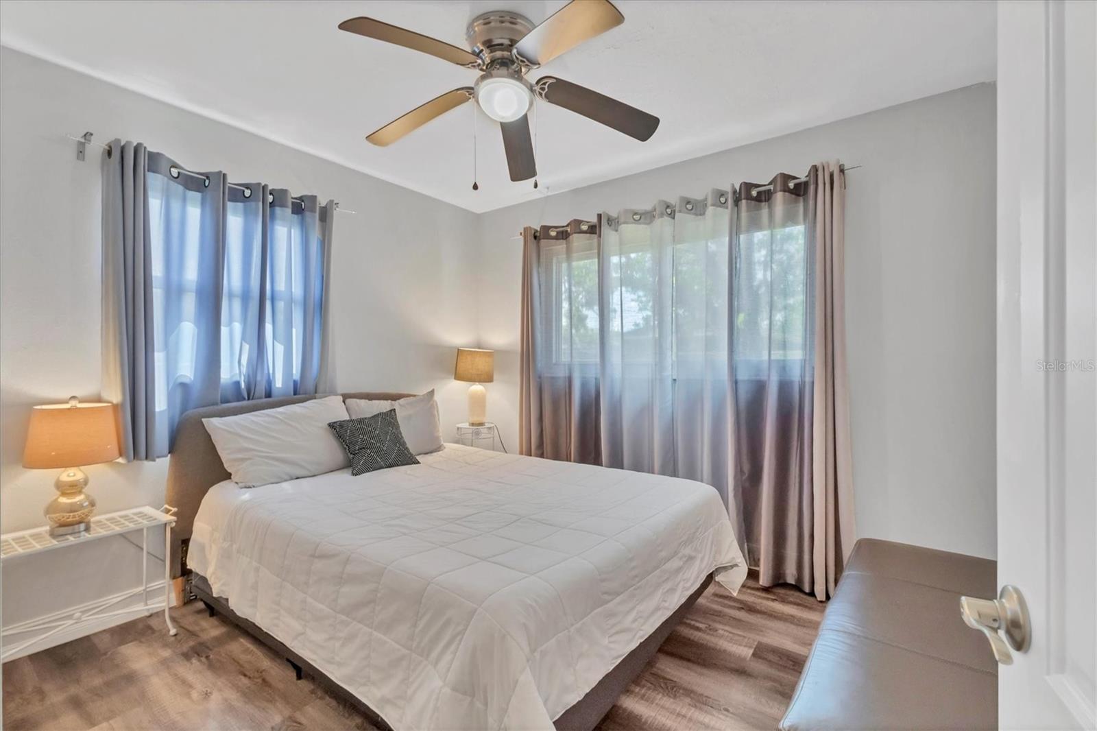 Image 19 of 76 For 2350 Novus Street
