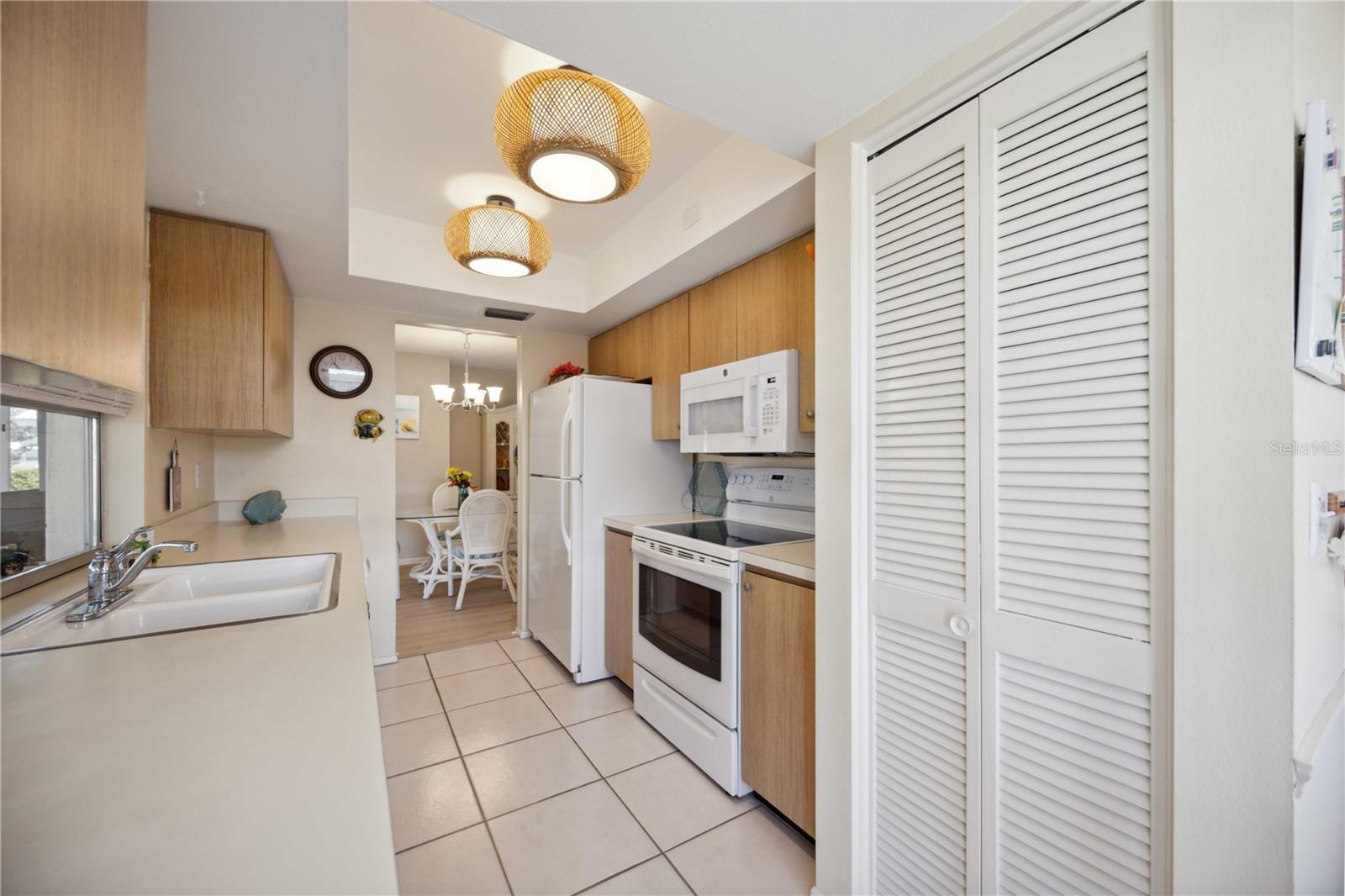 Image 6 of 26 For 1006 Oakleaf Boulevard