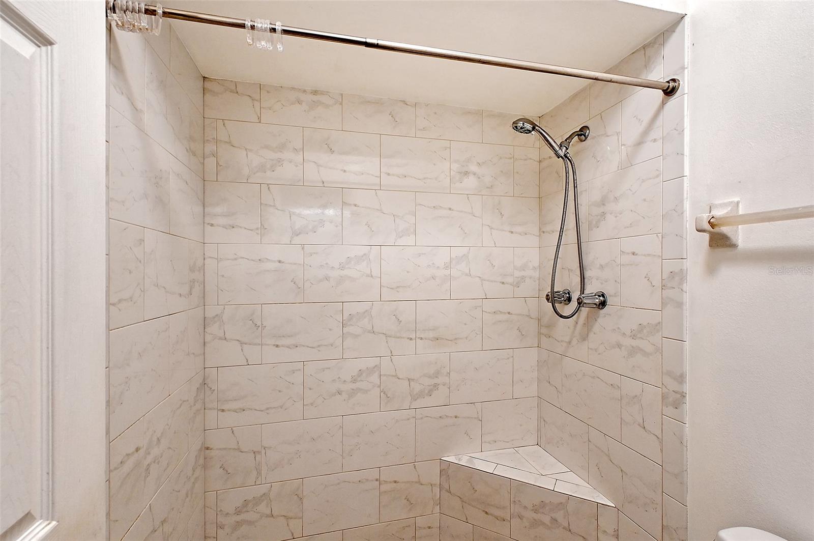 Image 18 of 33 For 6240 7th Avenue W 6240
