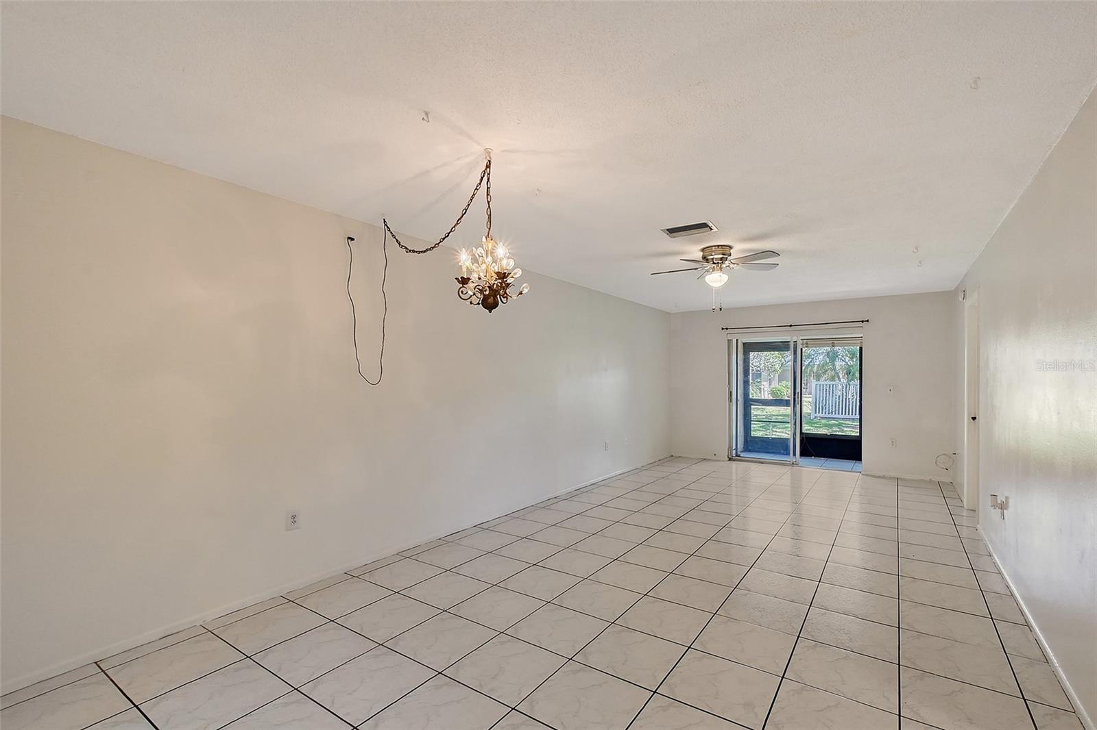 Image 3 of 33 For 6240 7th Avenue W 6240