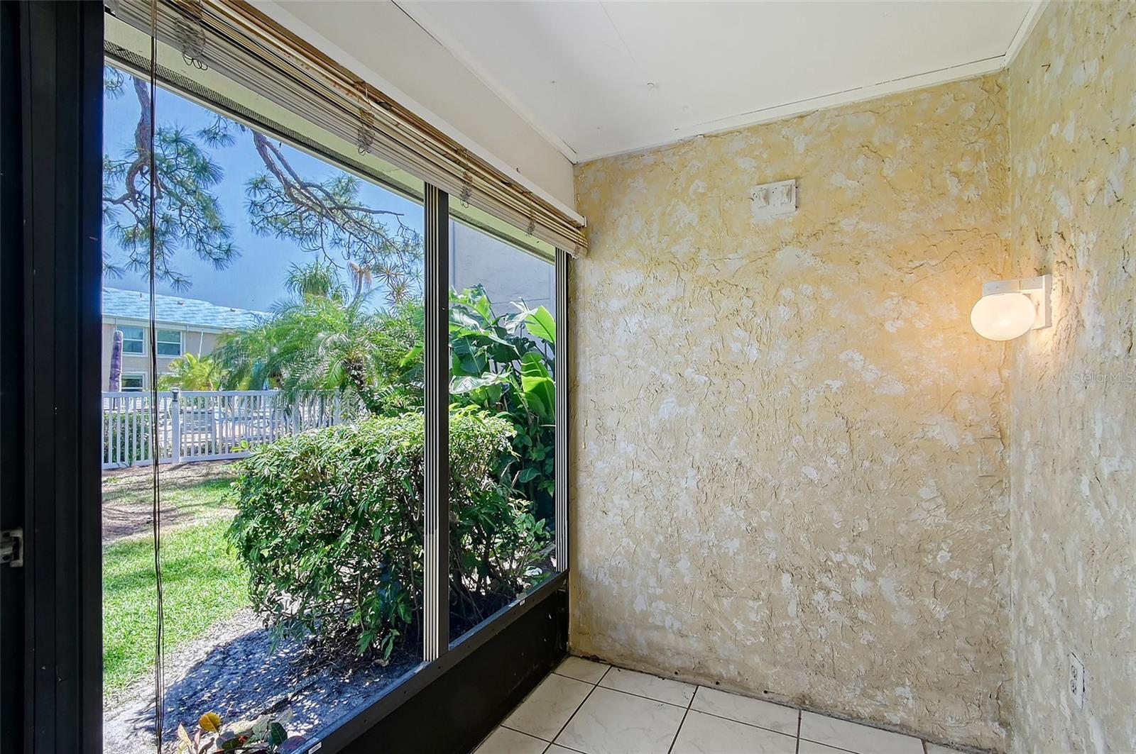 Image 6 of 33 For 6240 7th Avenue W 6240