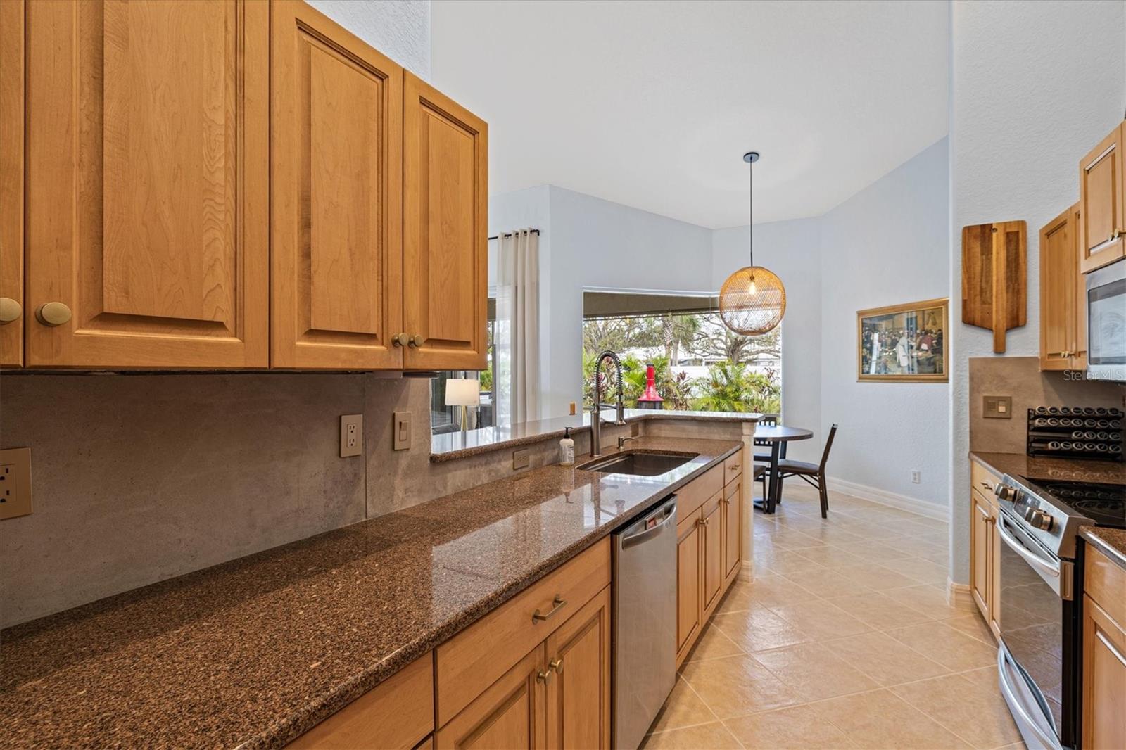 Image 16 of 83 For 22324 Wexford Boulevard