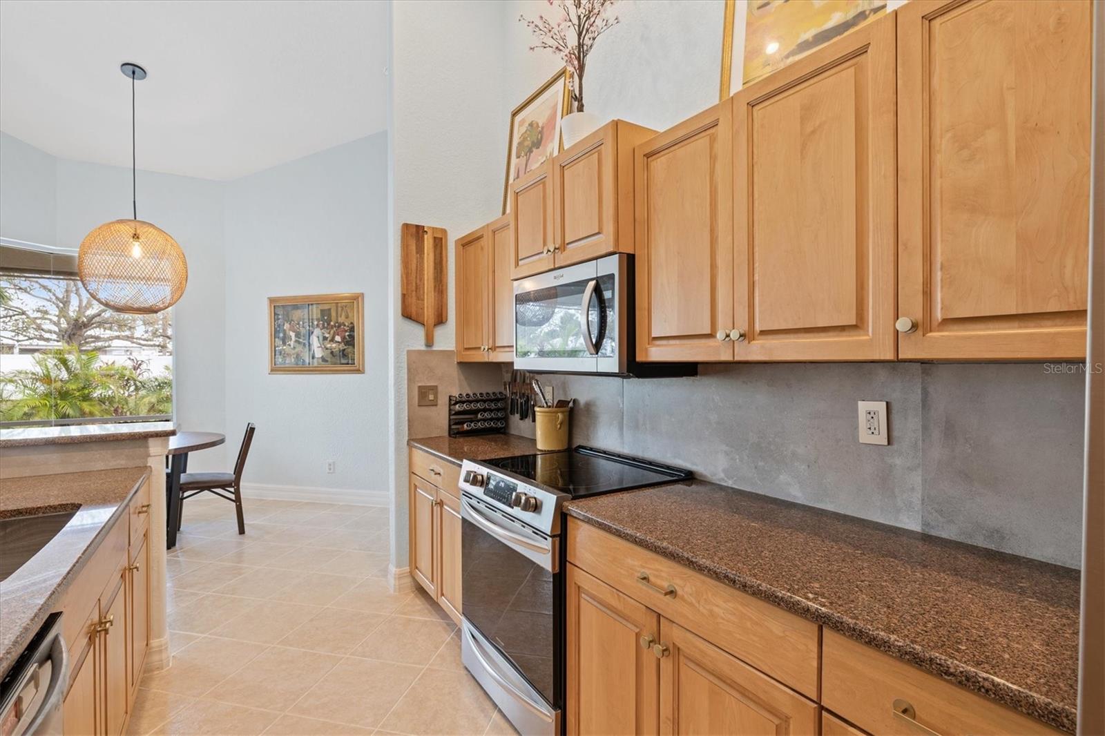 Image 17 of 83 For 22324 Wexford Boulevard