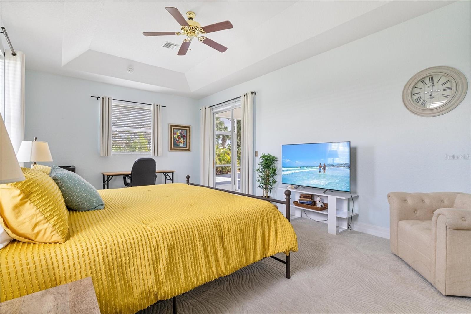 Image 23 of 83 For 22324 Wexford Boulevard