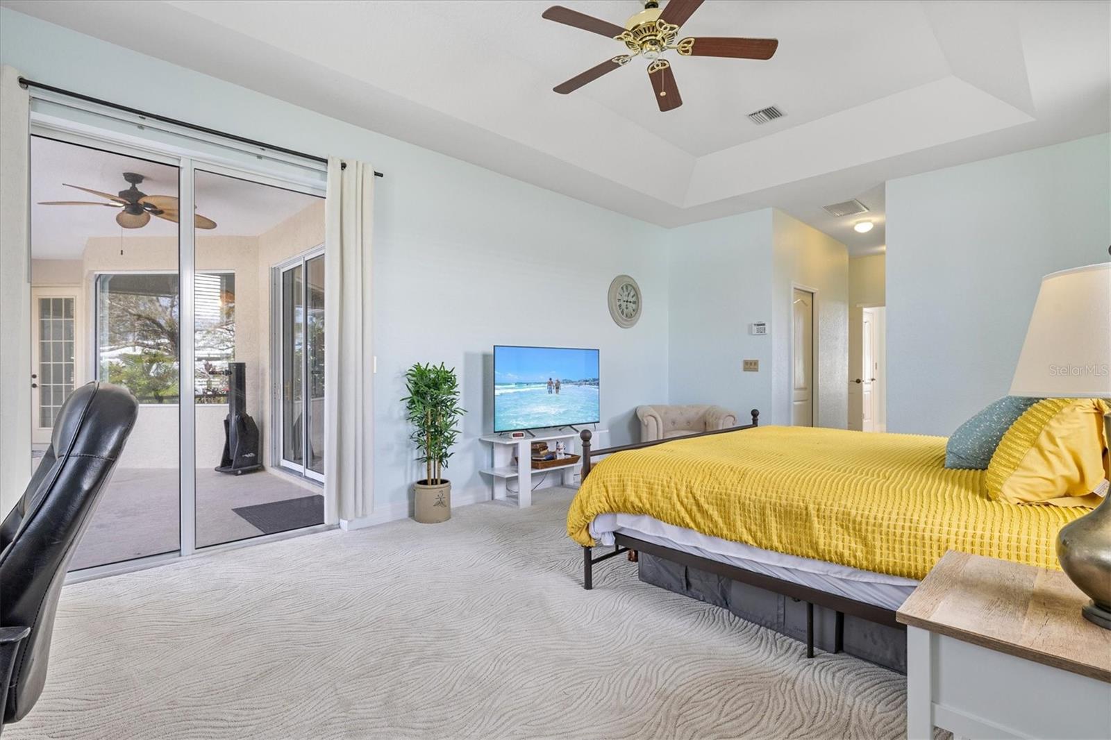Image 24 of 83 For 22324 Wexford Boulevard